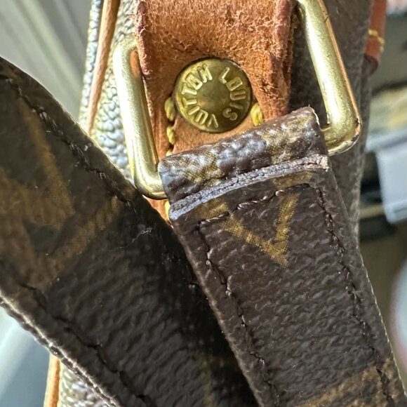 Louis Vuitton Danube Monogram Crossbody Handbag SL1919 Authentic COA Included - Picture 16 of 16